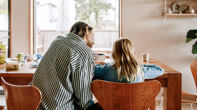 mother-studying-with-her-kid-small